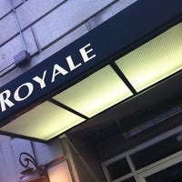 รูปภาพถ่ายที่ Royale โดย Scotty เมื่อ 4/16/2011