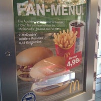 Photo taken at McDonald&amp;#39;s by bnz on 11/24/2011