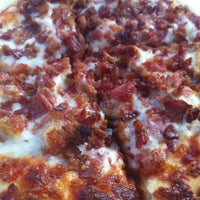 Снимок сделан в Fernando&amp;#39;s Wedgewood Pizza пользователем Joy S. 7/14/2012
