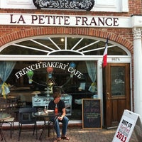 Das Foto wurde bei La Petite France von Cody L. am 8/20/2011 aufgenommen