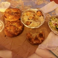 Photo prise au Beyti Turkish Kebab par mary c. le12/17/2011