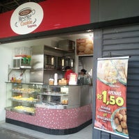 Photo taken at Mestre Cookie Express Madureira by Fernanda B. on 7/20/2012