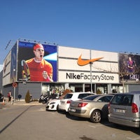 transfusión Mentalidad muelle Nike Factory Store - 21 tips de 1285 visitantes
