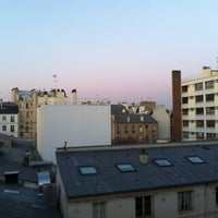รูปภาพถ่ายที่ Hôtel de France โดย Tracie C. เมื่อ 3/19/2012