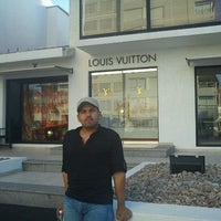 Louis Vuitton - Punta del Este Store, Corte de Cinta con Pa…