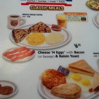 Photo taken at Waffle House by Al D. on 8/11/2012