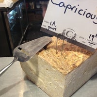 รูปภาพถ่ายที่ Cheese Shop โดย Foodie in Disguise (. เมื่อ 4/28/2012