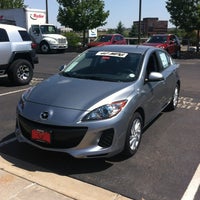 รูปภาพถ่ายที่ Groove Mazda โดย Mike M. เมื่อ 6/18/2012