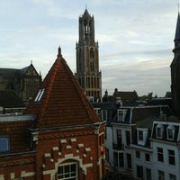 Photo taken at Igluu Utrecht by Sydney W. on 5/9/2012