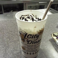 รูปภาพถ่ายที่ City Diner โดย Dana M. เมื่อ 2/19/2012
