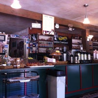 4/28/2012にLiveFit F.がShore Thing Cafeで撮った写真