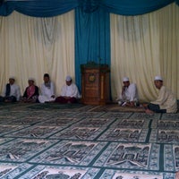 Photo taken at Masjid Jami Nurul Fathonah by Deddy R. on 8/5/2012