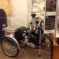 รูปภาพถ่ายที่ Bike Caffe โดย Stephen W. เมื่อ 6/20/2012