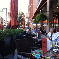 รูปภาพถ่ายที่ Dos Rios Cantina &amp;amp; Tequila Lounge โดย Your Downtown Gal เมื่อ 5/22/2012