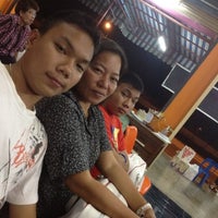 รูปภาพถ่ายที่ จุดจอดรถ บขส. เพชรบุรี โดย Ppeet P. เมื่อ 2/29/2012