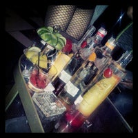 Foto tirada no(a) 1 OAK Nightclub por Marvin N. em 7/8/2012