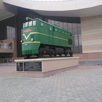 Photo taken at Ж/Д вокзал Нижневартовск / Nizhnevartovsk Railway Station by Ser2201 on 7/13/2012