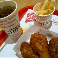 Photo taken at BonChon Chicken by Kipuy C. on 9/9/2012