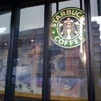 Photo taken at Starbucks Coffee 赤坂サカス店 by masaaki m. on 1/3/2012