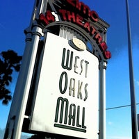 Снимок сделан в West Oaks Mall пользователем Daniel M. 12/24/2011