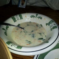 Photo taken at Olive Garden by Lori R. on 1/26/2012