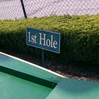 4/13/2012にStoryboard DeeがRoyal Oak Golf Center Adventure Golfで撮った写真