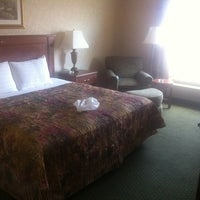 Photo taken at Drury Inn &amp;amp; Suites St. Louis Forest Park by Domen S. on 8/1/2011
