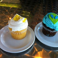 Снимок сделан в Heather&#39;s Peace of Cakes пользователем Wendy K. 1/3/2012