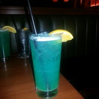 Photo taken at Houlihan&amp;#39;s by Lakeisha H. on 9/10/2012