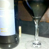 Foto tomada en Abigail Cafe &amp;amp; Wine Bar  por Devell B. el 3/11/2012