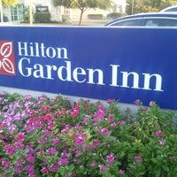 Foto tirada no(a) Hilton Garden Inn por L.V S. em 8/7/2011