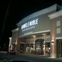 Photo taken at Barnes &amp;amp; Noble by Jewels on 12/26/2011