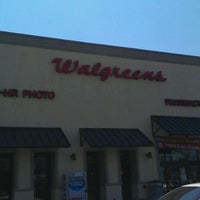 Photo taken at Walgreens by Jorge M. on 9/18/2011