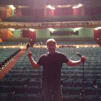 Foto tomada en Southern Kentucky Performing Arts Center (SKyPAC)  por Jon R. el 5/19/2012