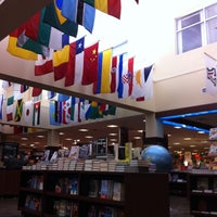 Foto tomada en The University of Arizona Bookstores  por Andria S. el 8/25/2011