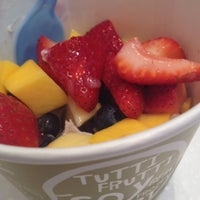 Photo taken at Tutti Frutti by Ameer A. on 6/13/2012