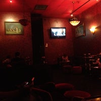 Foto scattata a Desert Nights Hookah Lounge da Mateen S. il 5/24/2012
