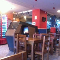 Photo taken at Maxi Pizza by Cid C. on 12/17/2011