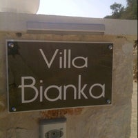 Foto diambil di Villa Bianka Luxurious Bed &amp;amp; Breakfast oleh Efe K. pada 7/25/2012