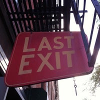 Foto tirada no(a) Last Exit por Steve L. em 5/22/2011