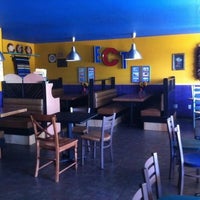 6/20/2012 tarihinde Michelle B.ziyaretçi tarafından East Coast Taco'de çekilen fotoğraf