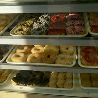 Photo taken at Yum Yum Donuts by Angel H. on 12/15/2011