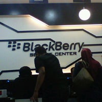 Photo taken at BlackBerry Center by Edwin G. on 4/1/2012