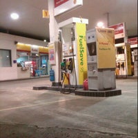 Foto diambil di Shell oleh Pyanz A. pada 1/29/2012