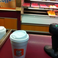 Photo taken at Dunkin&amp;#39; Donuts by Eduardo F. on 4/18/2012
