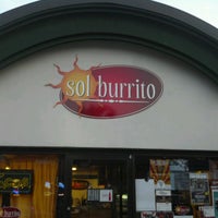 Foto tirada no(a) Sol Burrito por Diane C. em 6/30/2012