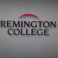 Foto tomada en Remington College - Webster Campus  por Gabby M. el 5/29/2012