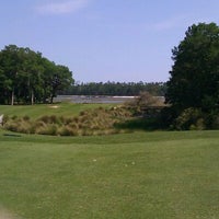 รูปภาพถ่ายที่ Glen Dornoch Golf Links โดย Rich B. เมื่อ 4/25/2012