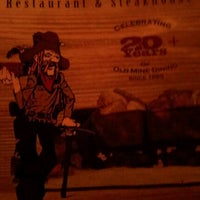 Foto diambil di Timbermine Steakhouse oleh Isaias H. pada 4/11/2012