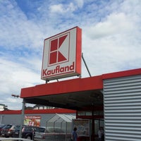 Foto diambil di Kaufland oleh Donald T. pada 7/7/2012